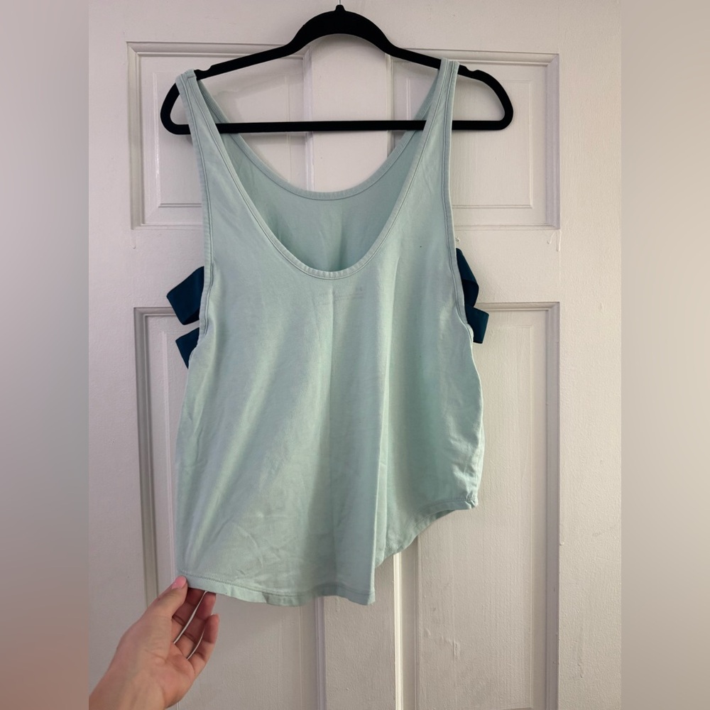 Under Armour Green Sleeveless Relaxed Tank Top - Picture 4 of 5